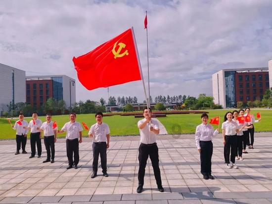 迷失在黑洞里